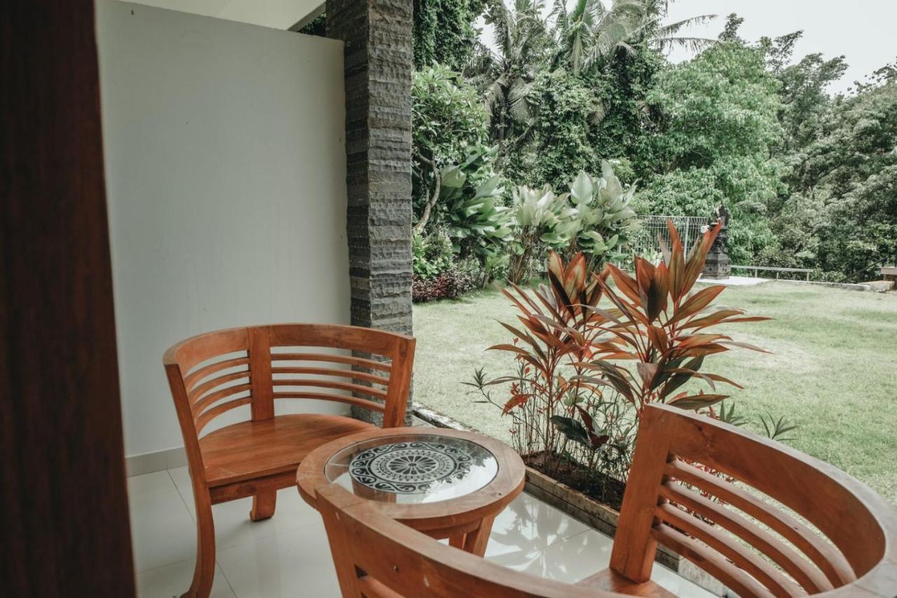 Sekar Arum Riverside Resort In Canggu تاناه لوت المظهر الخارجي الصورة
