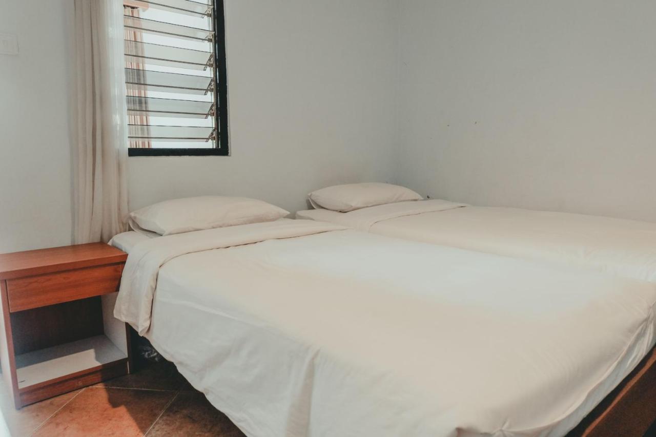 Sekar Arum Riverside Resort In Canggu تاناه لوت المظهر الخارجي الصورة