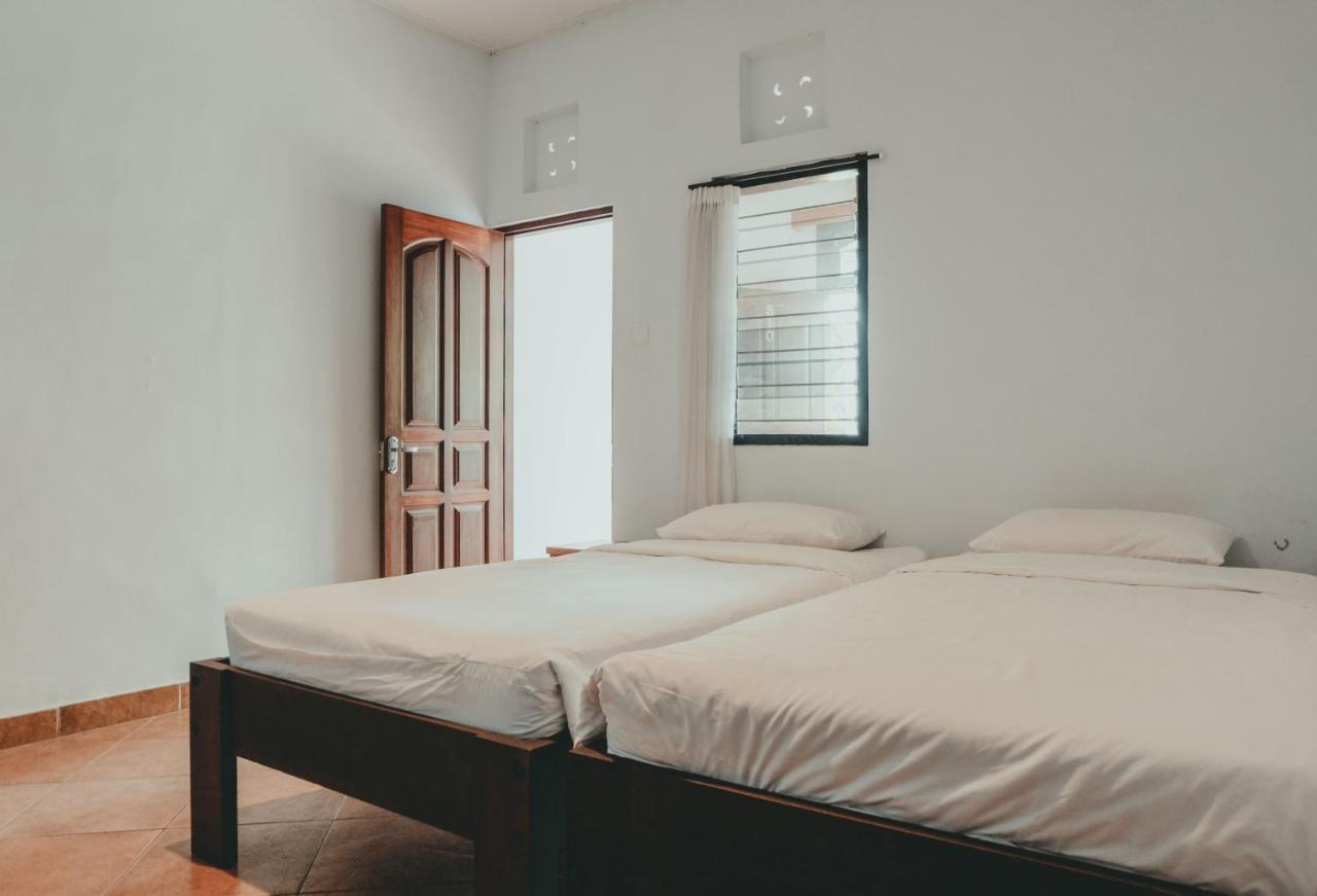Sekar Arum Riverside Resort In Canggu تاناه لوت المظهر الخارجي الصورة