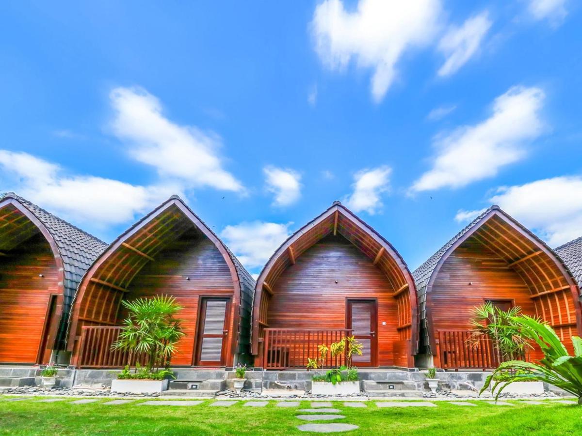 Sekar Arum Riverside Resort In Canggu تاناه لوت المظهر الخارجي الصورة