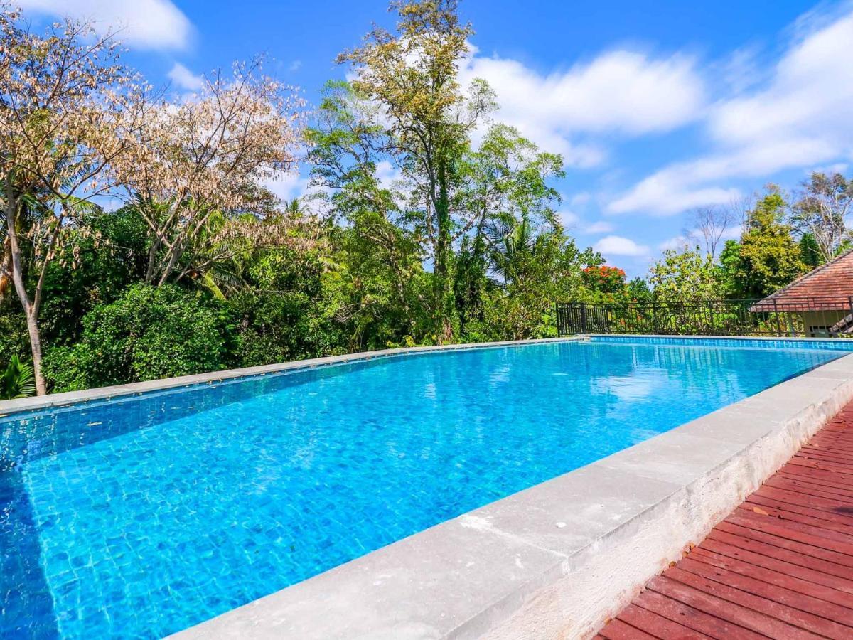 Sekar Arum Riverside Resort In Canggu تاناه لوت المظهر الخارجي الصورة
